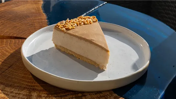 Sernik orzechowy bez pieczenia